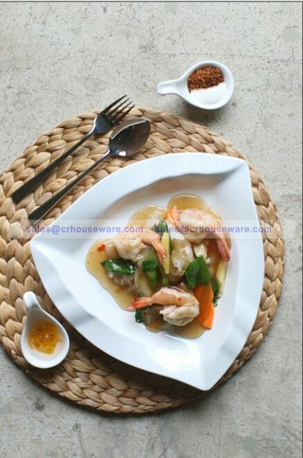 จานสามเหลี่ยม 11 นิ้ว 017-PX-62411