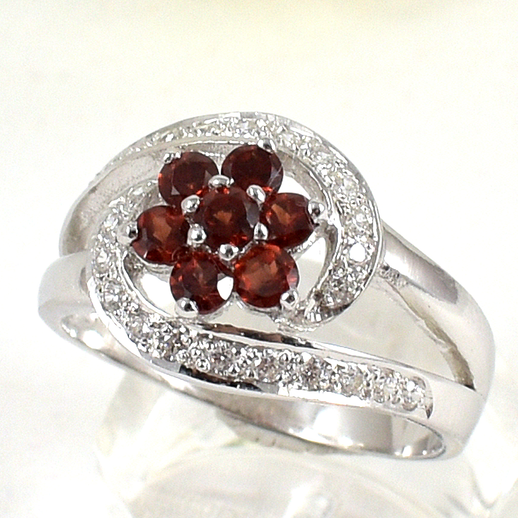 แหวนเงินแท้ราคาถูกชุบทองคำขาว พลอยแท้โกเมน 0.84 กะรัต เพชรCZ 0.24 กะรัต งานประณีตสวยงาม สั่งผลิตค่ะ