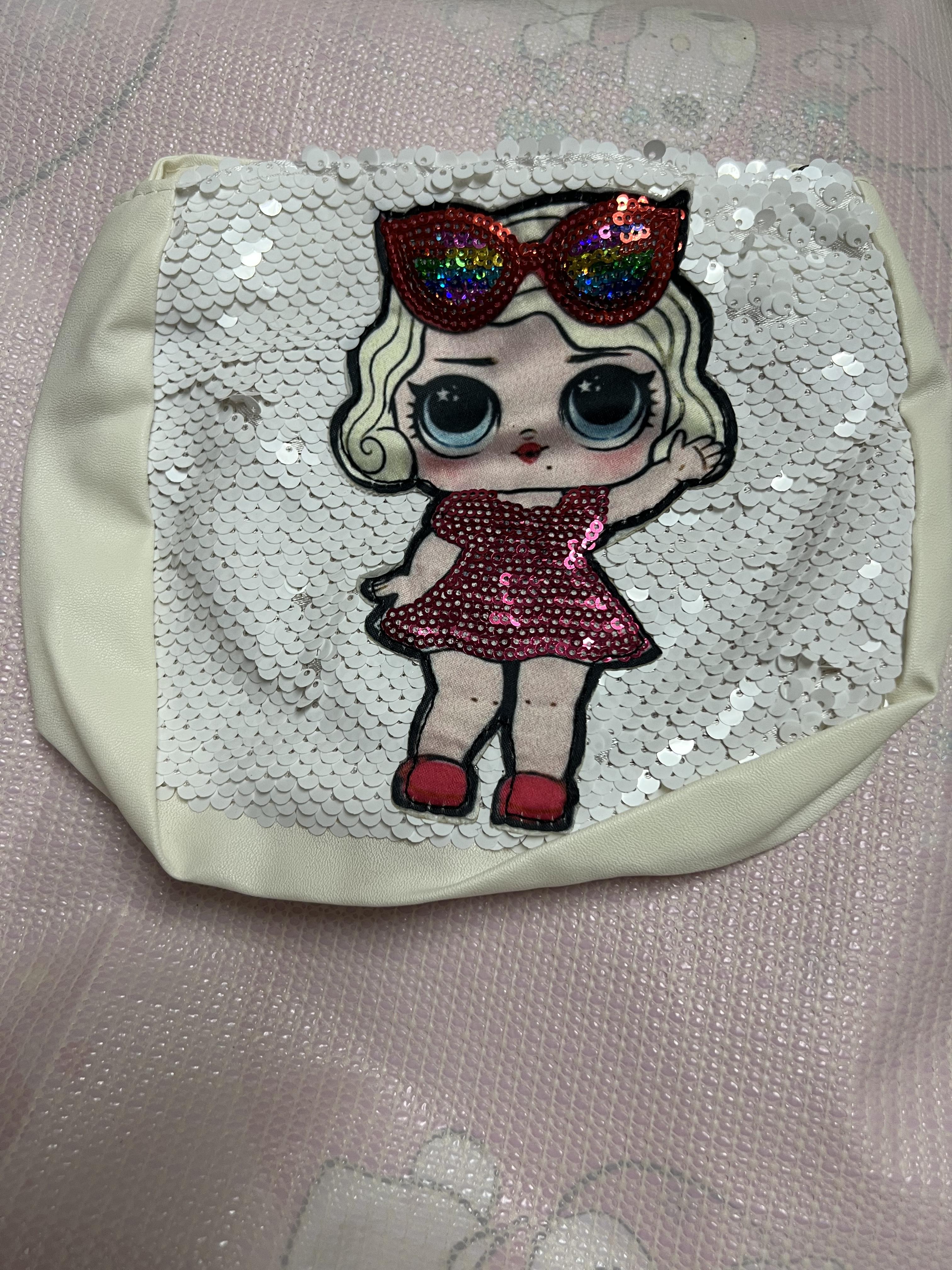 กระเป๋าเด็ก: เป้ LOL ปักเลื่อม ทรงมน