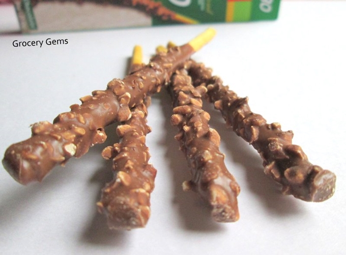 Pocky Chocolate Almond Crush (กล่องทอง)