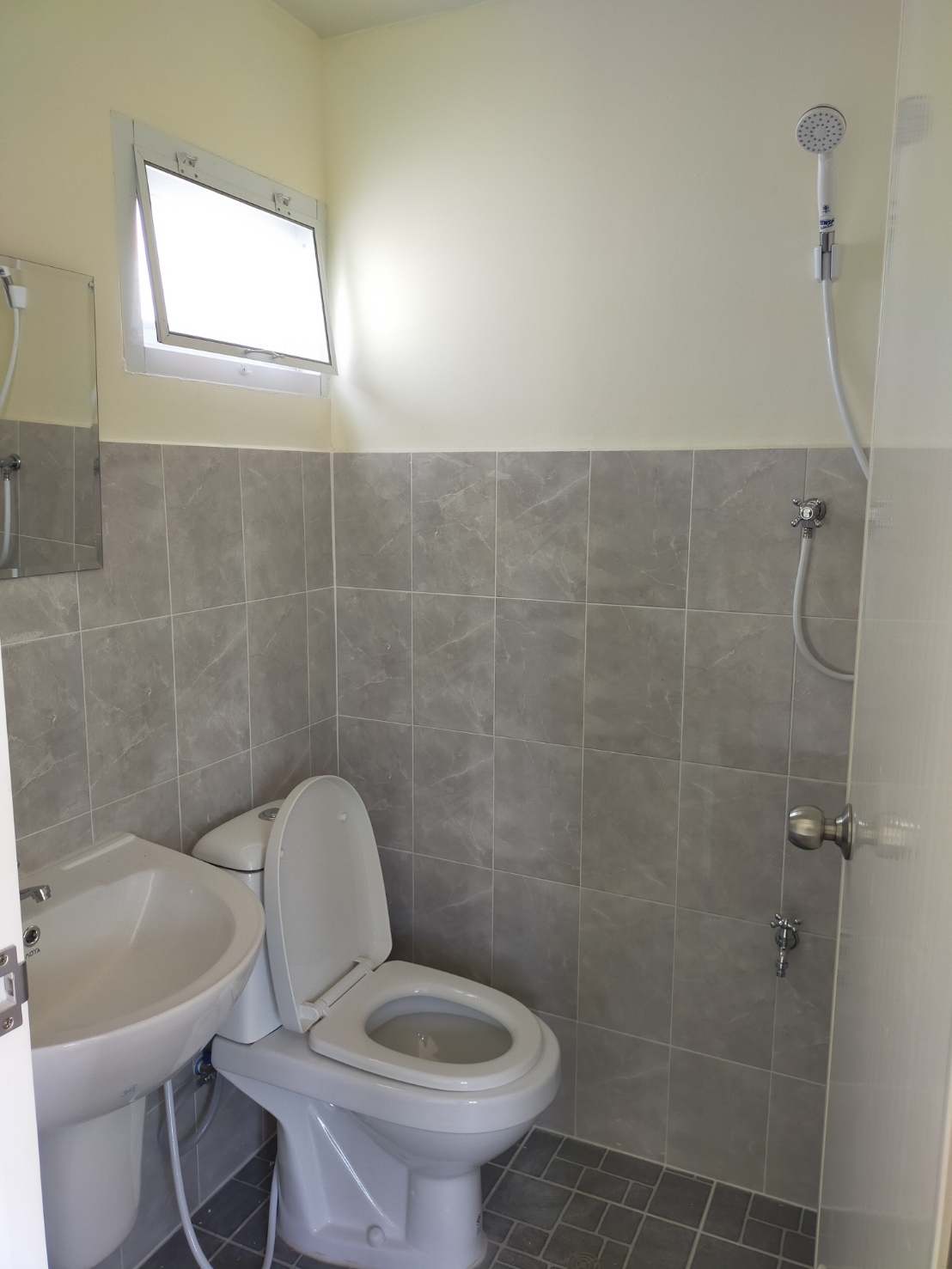 1ห้อง1ห้องน้ำ บ้านน็อคดาวน์ ป.เจริญ