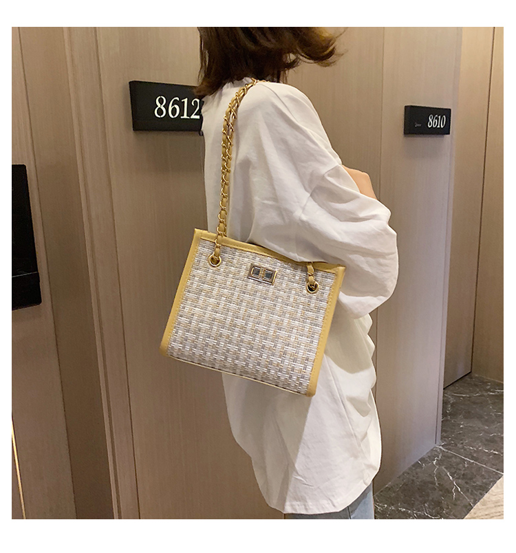 สินค้าพรีออเดอร์ กระเป๋าแฟชั่นสวยหรู มี3สี รหัส PO-BAG-054