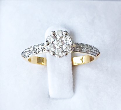 สั่งผลิตเพชรเบลเยี่ยมคัท แหวนแต่งงาน แหวนหมั้น ใส่เที่ยว ออกงาน แหวนทองคำ 18K เพชรแท้ 0.49 กะรัต 2.96 กรัม น้ำ 99 ราคาถูกมาก มีใบรับประกันค่ะ