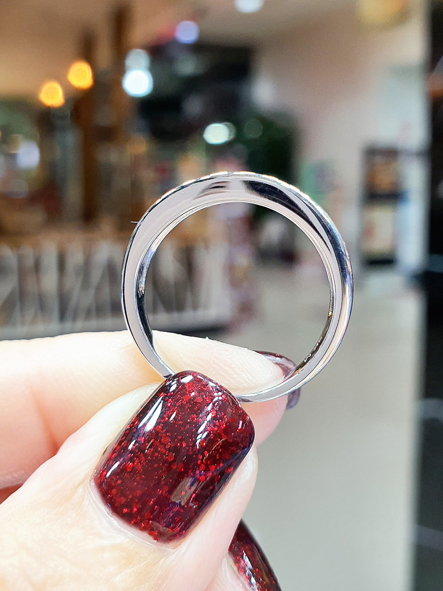 พร้อมส่งและสั่งผลิตแหวนเพชรแท้2แถวดีไซน์เรียบหรูใส่สวยเต็มหน้านิ้วแบบยอดนิยม เหมาะทั้งท่านสุภาพบุรุษ/สตรี ตัวเรือนหนาแข็งแรง แหวนแต่งงาน แหวนหมั้น ใส่เที่ยว ออกงาน แหวนทองคำ9K เพชรเบลเยี่ยมแท้ 0.30 กะรัต 26 เม็ด ราคาถูกมาก ส่งฟรี