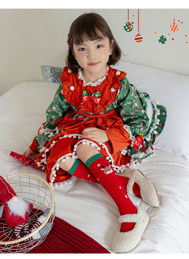 friendly4kid ถุงเท้ายาว ถุงเท้าเด็ก สีแดง คริสมาสต์