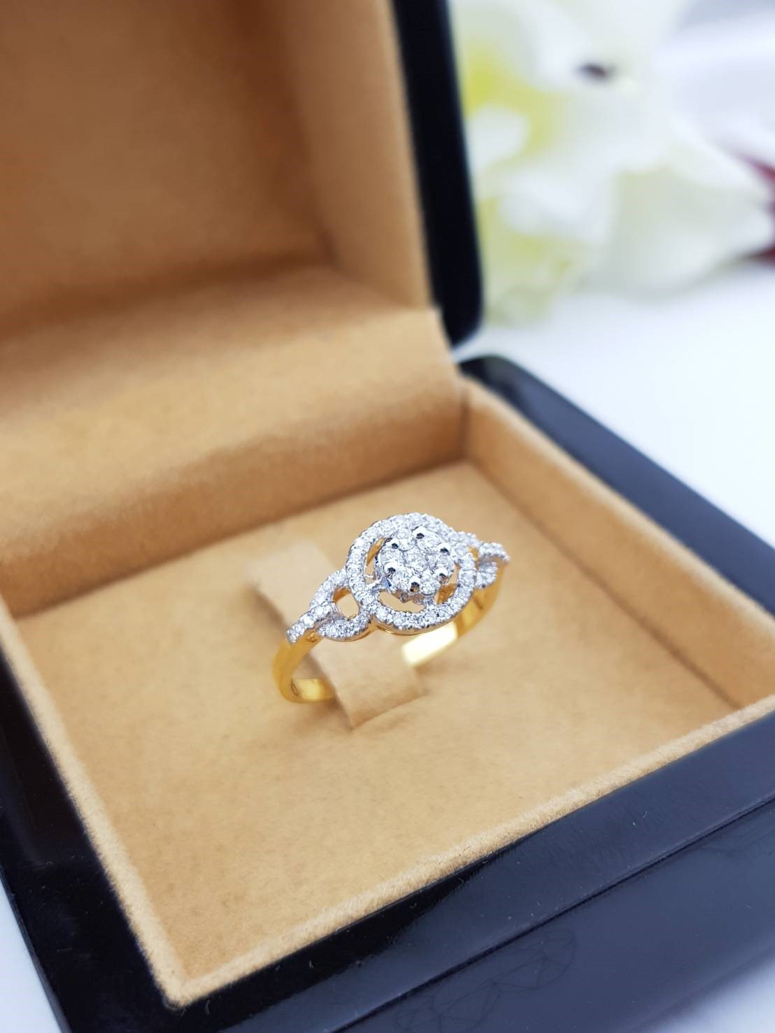 สั่งผลิตเพชรเบลเยี่ยมคัท แหวนแต่งงาน แหวนหมั้น ใส่เที่ยว ออกงาน แหวนทองคำ 18K เพชรแท้ 0.29 กะรัต 3.08 กรัม น้ำ 99 ราคาถูกมาก มีใบรับประกันค่ะ