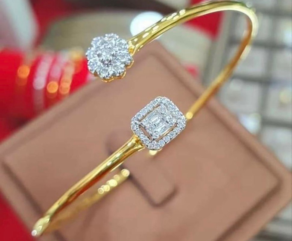 พร้อมส่งและสั่งผลิตกำไลทองเพชรแท้สุดหรู แต่งงาน หมั้น ใส่เที่ยว ออกงาน ทองคำ 9K เพชรบาเก็ต 0.04 กะรัต เพชรเกสร 0.20 กะรัต ราคาถูกมาก ส่งฟรี