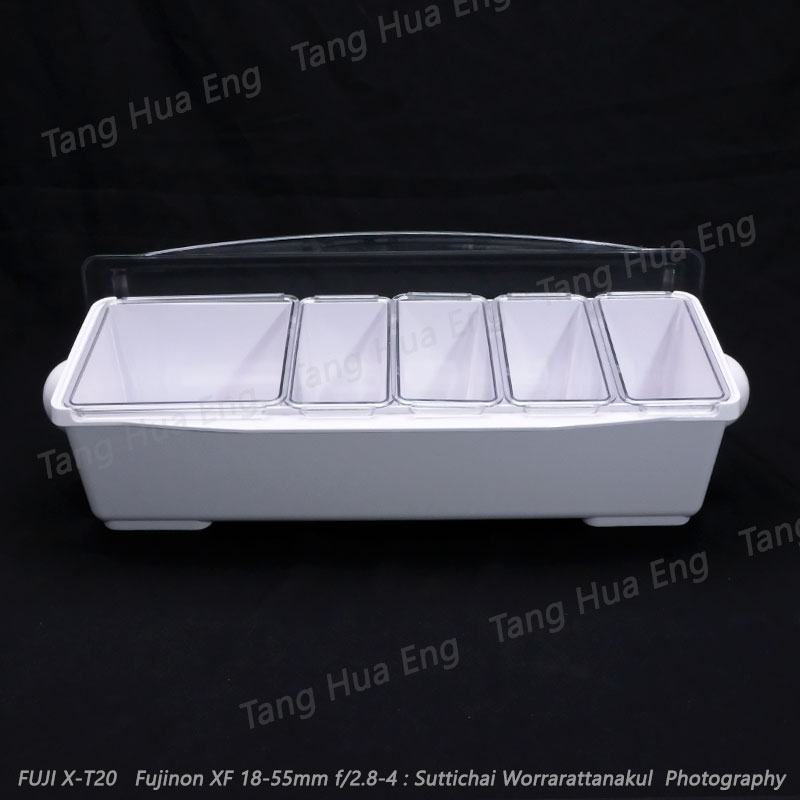 กล่องใส่เครื่องเคียง 5 ช่อง ( 4+1 ) สีขาว ฝาโค้ง P-CH5-WHI