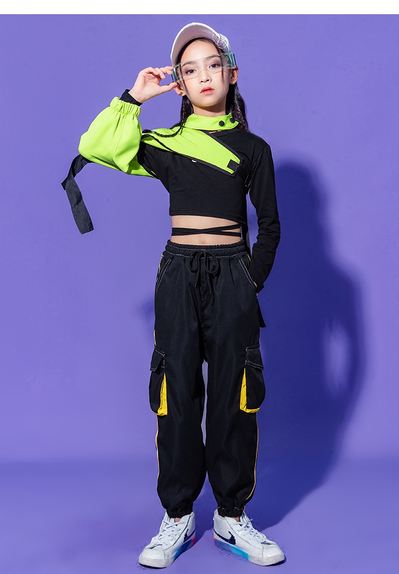 ชุดเต้น ชุดแดนซ์ ฮิปฮอป สีนีออน เสื้อสีดำ กางกงดำ