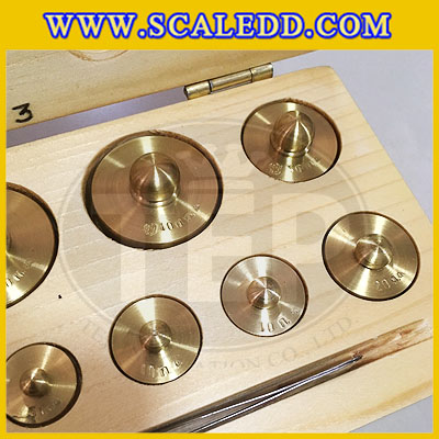 ตุ้มน้ำหนักทองเหลืองชุด 500g Class M1 ชุดตุ้มน้ำหนักทองเหลือง 500g พร้อมที่คีบ บรรจุในกล่องไม้ (ใบเซอร์ ISO17025 เพิ่มเงิน 5,150 บาท)