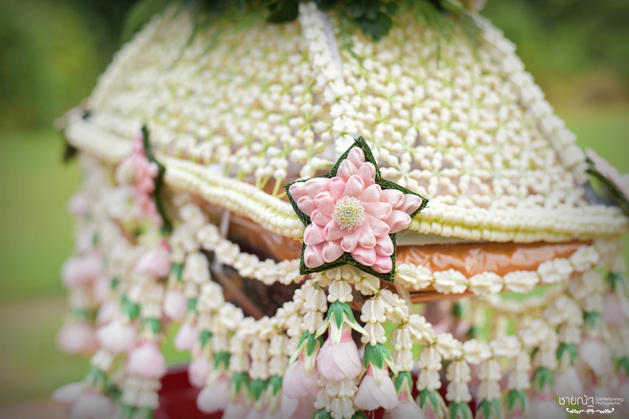 ที่คลุมผ้าไตรดอกไม้สด สีชมพู (ส่งงานอ.บางปะอิน จ.พระนครศรีอยุธยา)1-2กค60