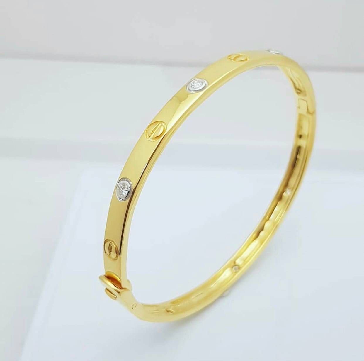 พร้อมส่งและสั่งผลิตกำไลทองเพชรแท้สุดหรู รุ่นเลฟ แต่งงาน หมั้น ใส่เที่ยว ออกงาน ทองคำ 9K เพชรแท้ 0.30 กะรัต 6 เม็ด ราคาถูกมาก ส่งฟรี