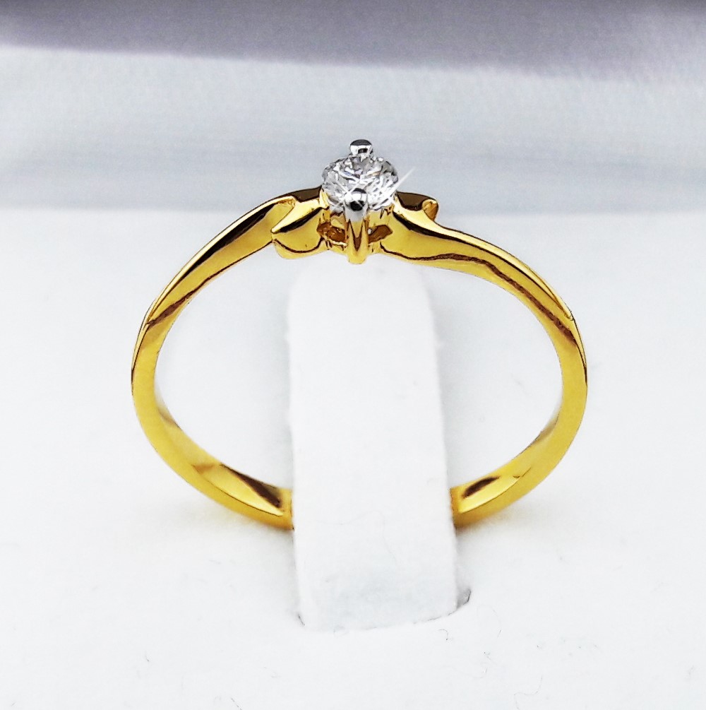 สั่งผลิตเพชรเบลเยี่ยมคัท แหวนแต่งงาน แหวนหมั้น ใส่เที่ยว ออกงาน แหวนทองคำ 18K เพชรแท้ 0.09 กะรัต 1.50 กรัม น้ำ 99 ราคาถูกมาก มีใบรับประกันค่ะ