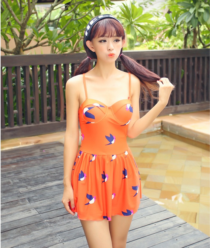 ชุดว่ายน้ำไซส์ xl สีส้ม 32-36 รอบเอว 24-30 สะโพก 34-40 นิ้ว ยาว 32 นิ้วค่ะ เนื้อผ้าดี สวยค่ะ