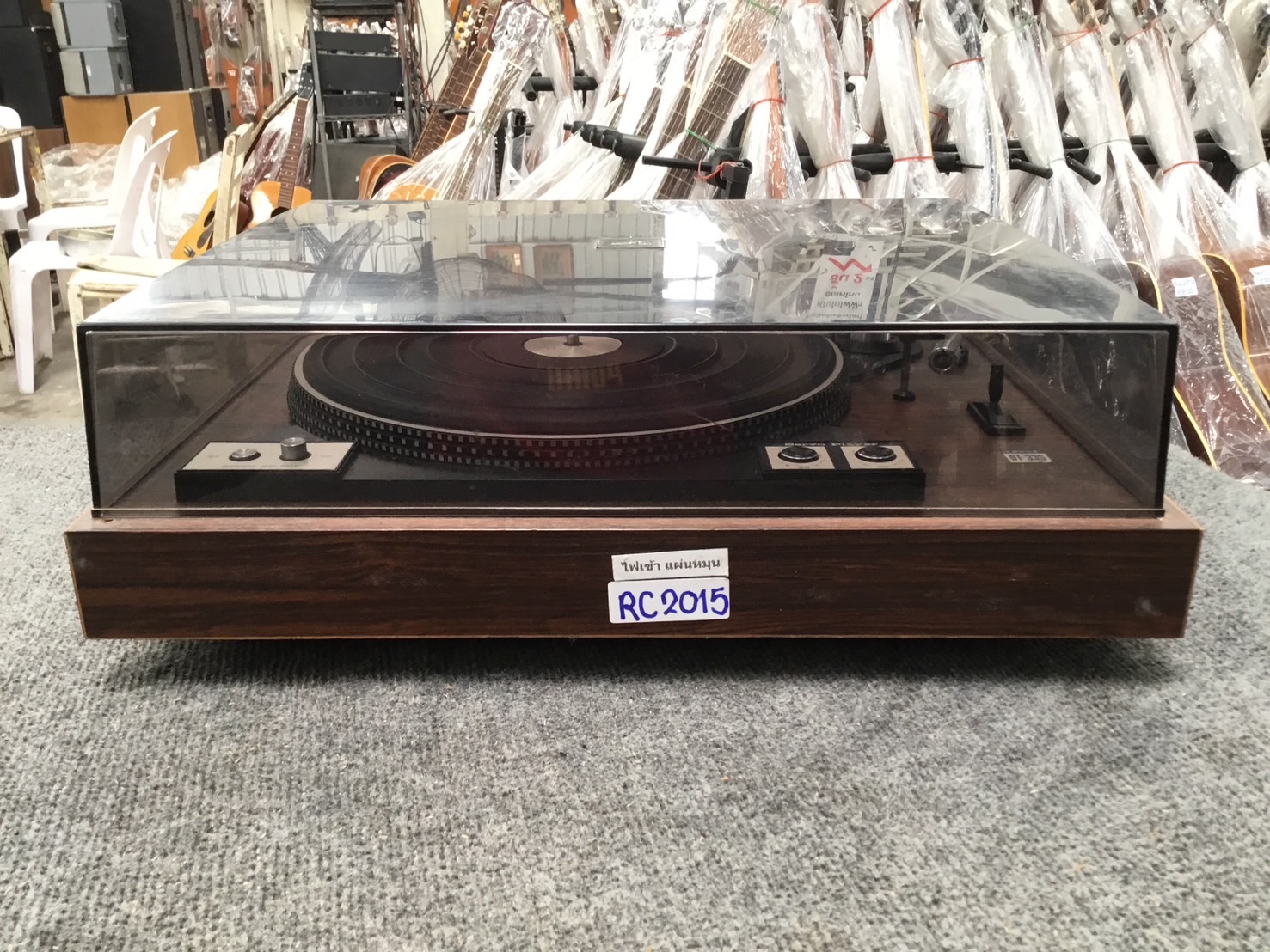 เครื่องเล่นแผ่นเสียง Victor : GV-400