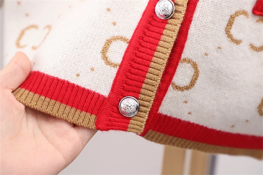 กันหนาว: เสื้อกันหนาวเด็ก กระดุมหน้า ผ้าสำลี