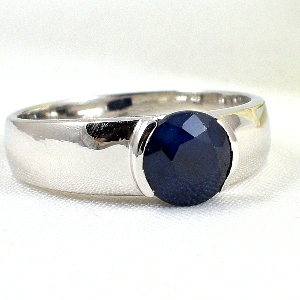 แหวนเงินแท้ราคาถูกชุบทองคำขาว ไพลินแท้ 1.85 กะรัต งานประณีตสวยงาม สั่งผลิตค่ะ