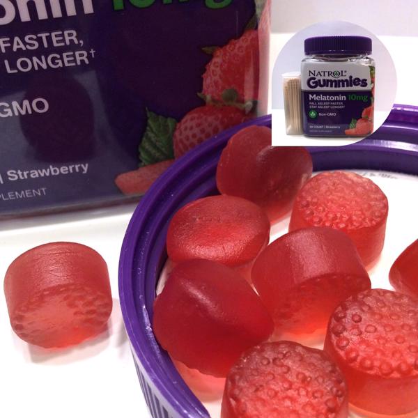 **พร้อมส่ง**Natrol, Gummies Melatonin Strawberry 10 mg, 90 Count เมลาโทนินแบบเยลลี่ รสสตรอว์เบอร์รี่ รสชาติอร่อย ช่วยให้นอนหลับง่ายขึ้น หลับลึก ไม่เพลียระหว่างวัน