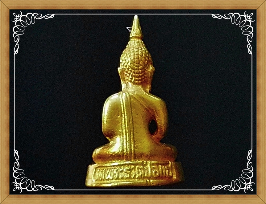 รูปเหมือนหล่อ พระเจ้าทันใจ วัดพระธาตุช่อแฮ จ.แพร่