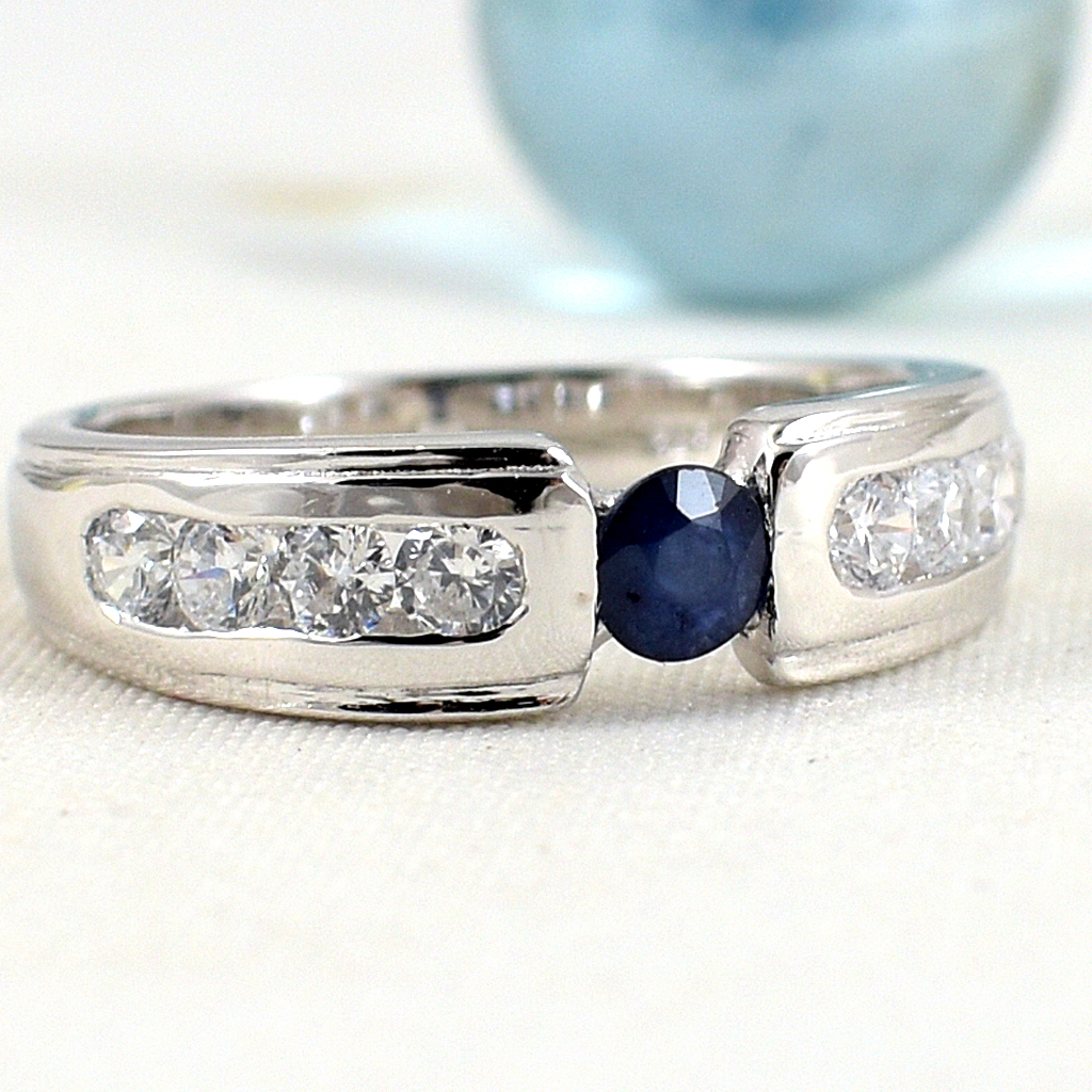 แหวนเงินแท้ราคาถูกชุบทองคำขาว ไพลินแท้ 0.37 กะรัต เพชรCZ 0.48 กะรัต งานประณีตสวยงาม สั่งผลิตค่ะ