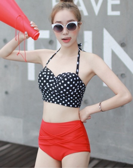 ชุดว่ายน้ำ ไซส์ xl ทูพีช เสื้อลายจุด รอบอก 34-38 เอว 28-32 สะโพก 34-38 นิ้ว ค่ะ