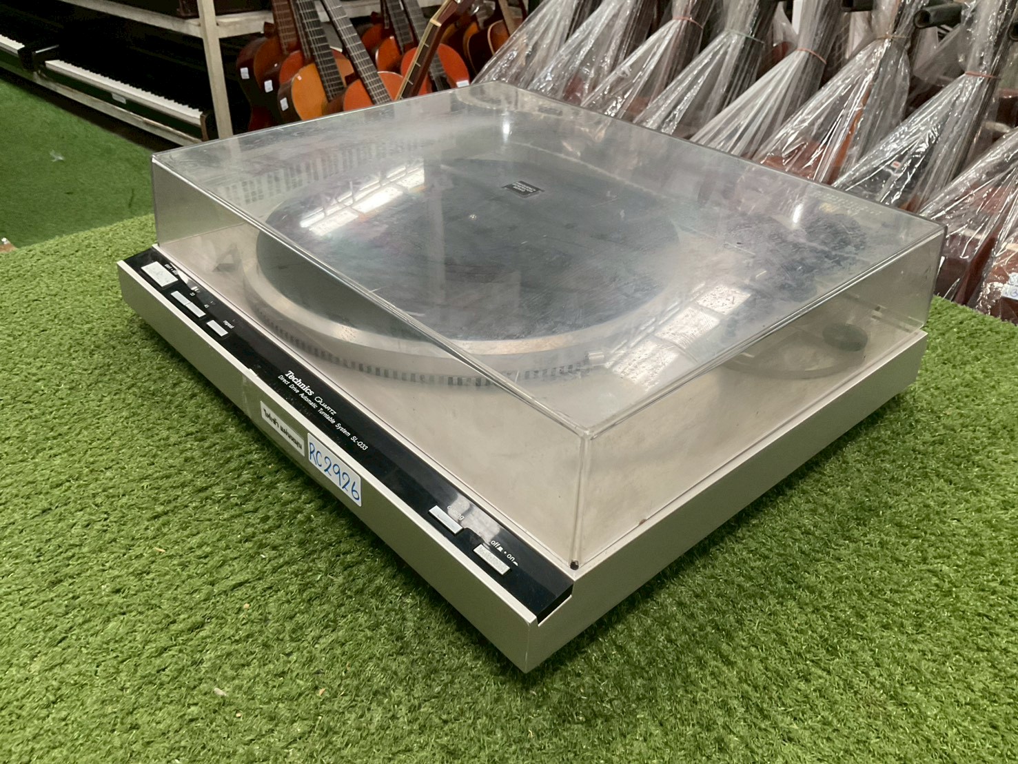 เครื่องเล่นแผ่นเสียง Technics : SL-Q33