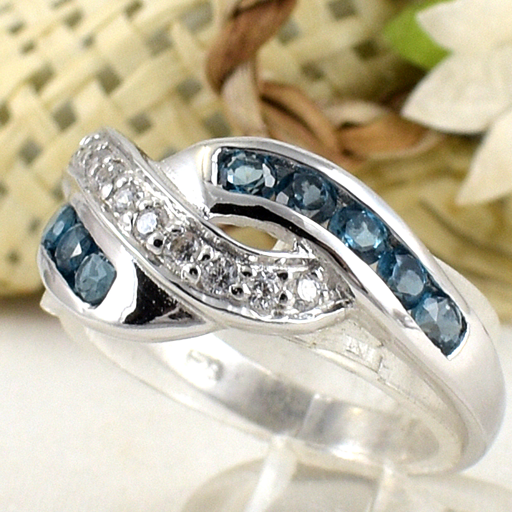 แหวนเงินแท้ราคาถูกชุบทองคำขาว ลอนดอนบลูโทปาซแท้ 0.90 กะรัต เพชรCZ 0.11 กะรัต งานประณีตสวยงาม สั่งผลิตค่ะ