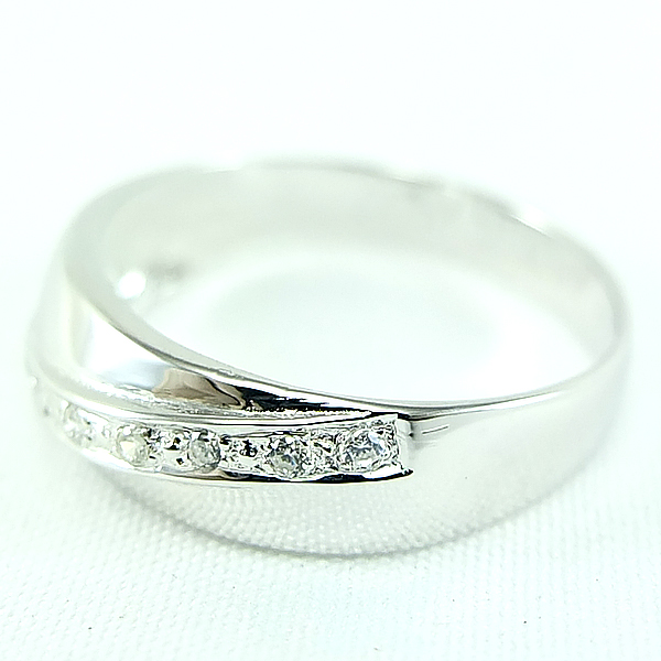 แหวนเงินแท้ราคาถูกชุบทองคำขาว เพชรCZแท้ 0.13 กะรัต งานประณีตสวยงาม สั่งผลิตค่ะ