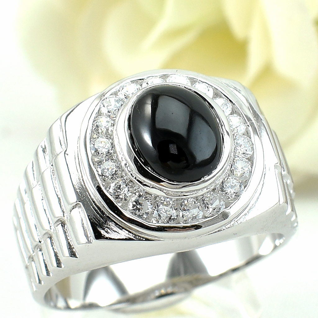 แหวนเงินแท้ราคาถูกชุบทองคำขาว นิลแท้ 3.20 กะรัต เพชรCZ 0.54 กะรัต งานประณีตสวยงาม สั่งผลิตค่ะ