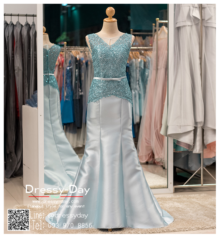รหัส ชุดราตรี :PF076 ชุดราตรียาว เดรสออกงาน ชุดไปงานแต่งงาน ชุดแซก สีเทา คอวี เหมาะสำหรับงานแต่งงาน งานกลางคืน กาล่าดินเนอร์ พรมแดง