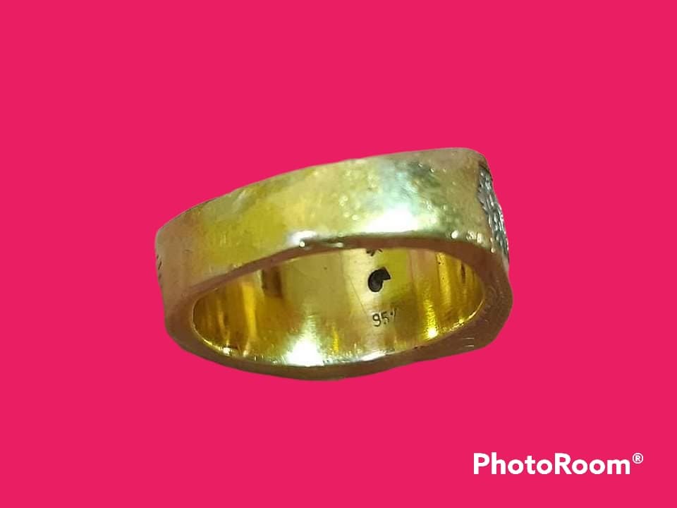 แหวน หลวงพ่อรวย วัดตะโก จ.อยุธยา