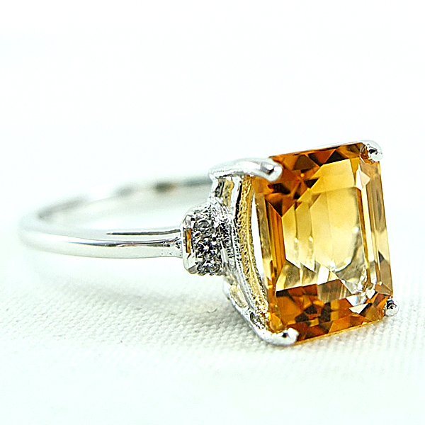 แหวนเงินแท้ราคาถูกชุบทองคำขาว ซิทรินแท้ 1.60 กะรัต เพชรCZ 0.07 กะรัต งานประณีตสวยงาม สั่งผลิตค่ะ