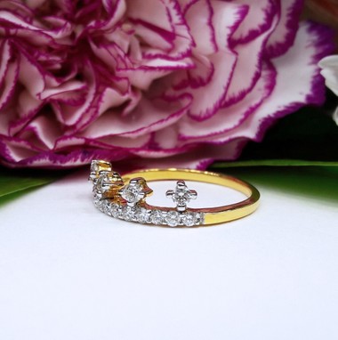 สั่งผลิตเพชรเบลเยี่ยมคัท แหวนแต่งงาน แหวนหมั้น ใส่เที่ยว ออกงาน แหวนทองคำ 18K เพชรแท้ 0.35 กะรัต 1.85 กรัม น้ำ 99 ราคาถูกมาก มีใบรับประกันค่ะ