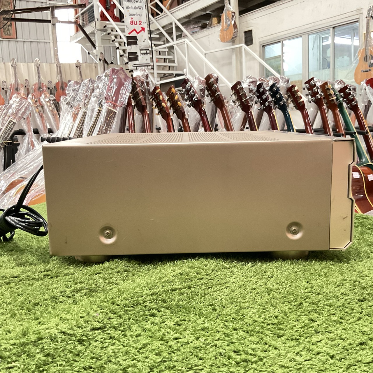 เครื่องขยายเสียง YAMAHA : DSP-AX620