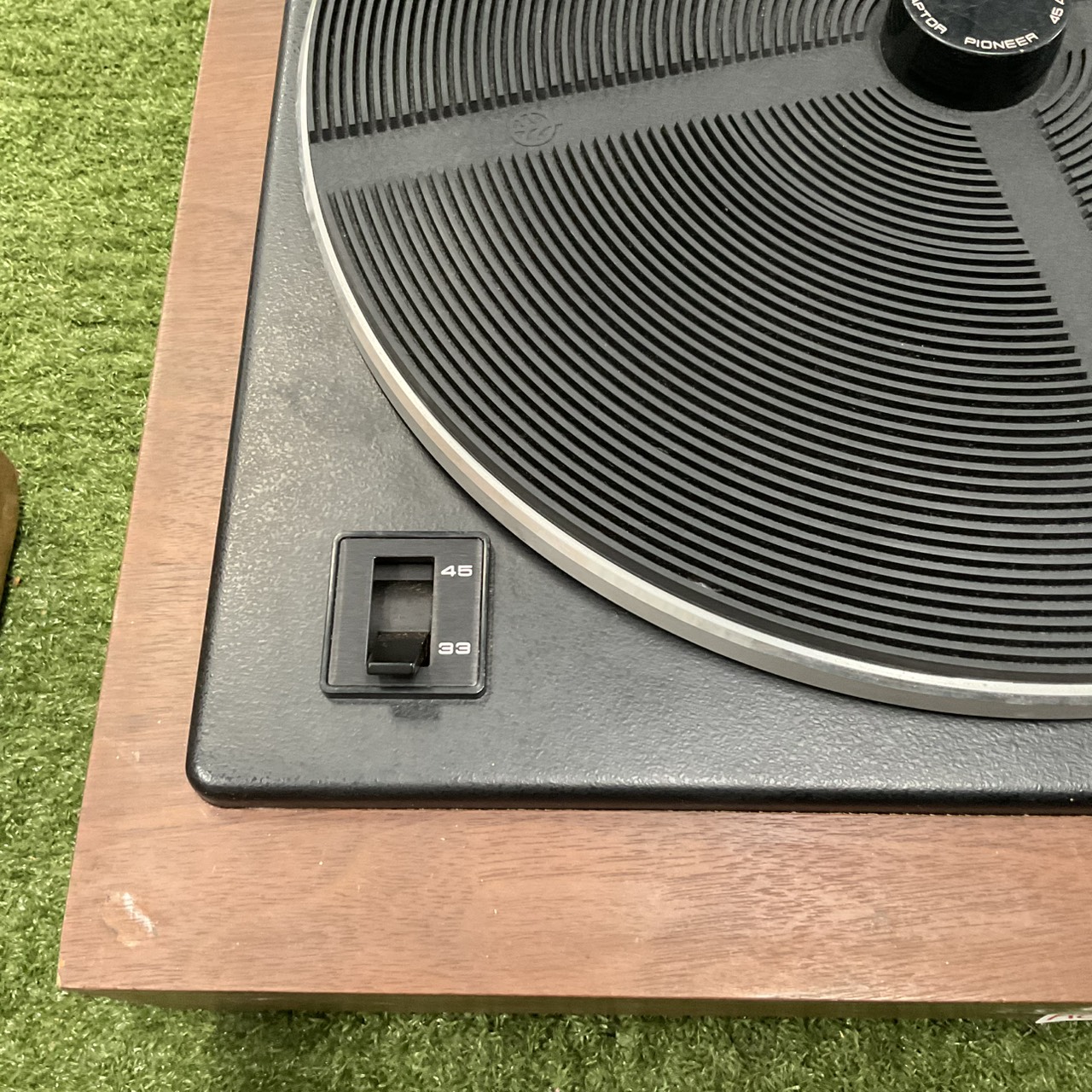 เครื่องเล่นแผ่นเสียง TRIO : KP-3021