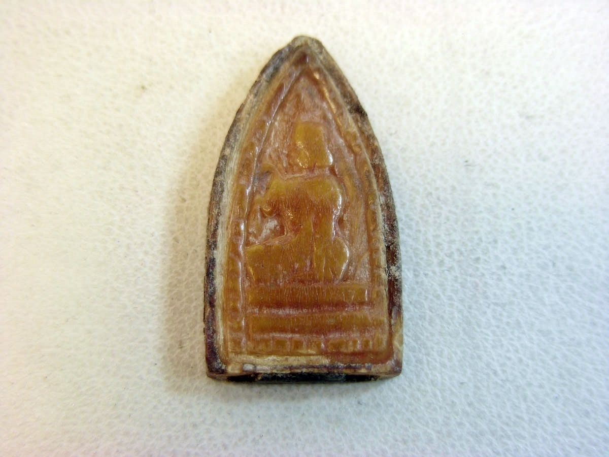 พระพุทธ หลัง นางกวัก หลวงพ่อเดิม วัดหนองโพธิ์ จ.นครสวรรค์