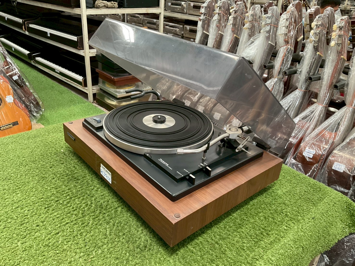 เครื่องเล่นแผ่นเสียง Technics : SL-29