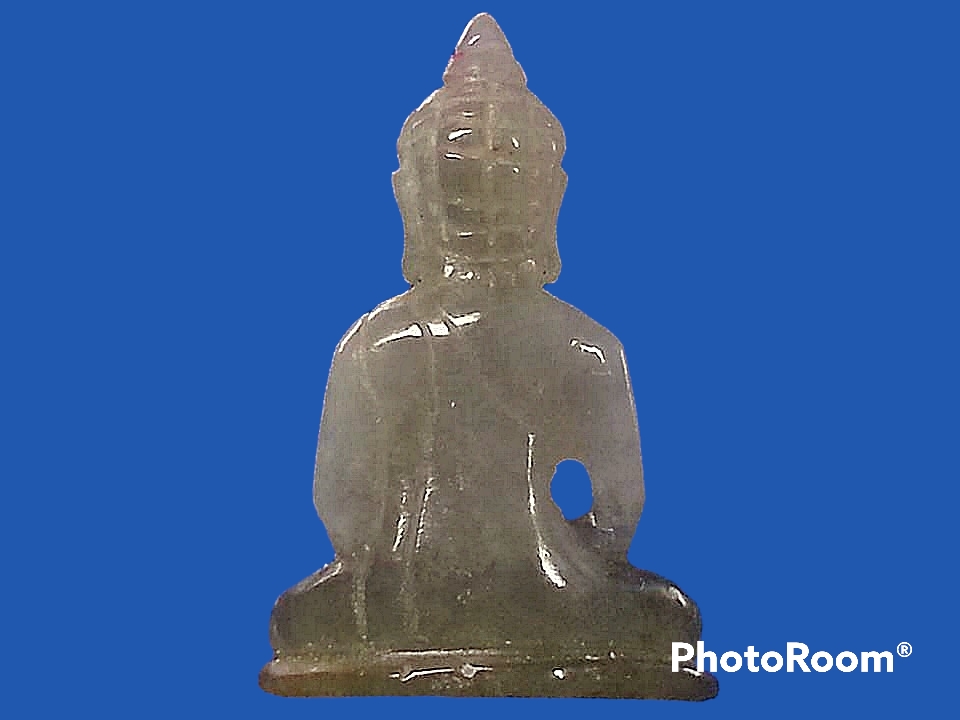 พระแก้ว พระสิงห์ ๑ วัดพระสิงห์ เชียงราย เนื้อหยกขาว ความสูงประมาณ 1" ฐานกว้าง 1.5 เซ็นติเมตร