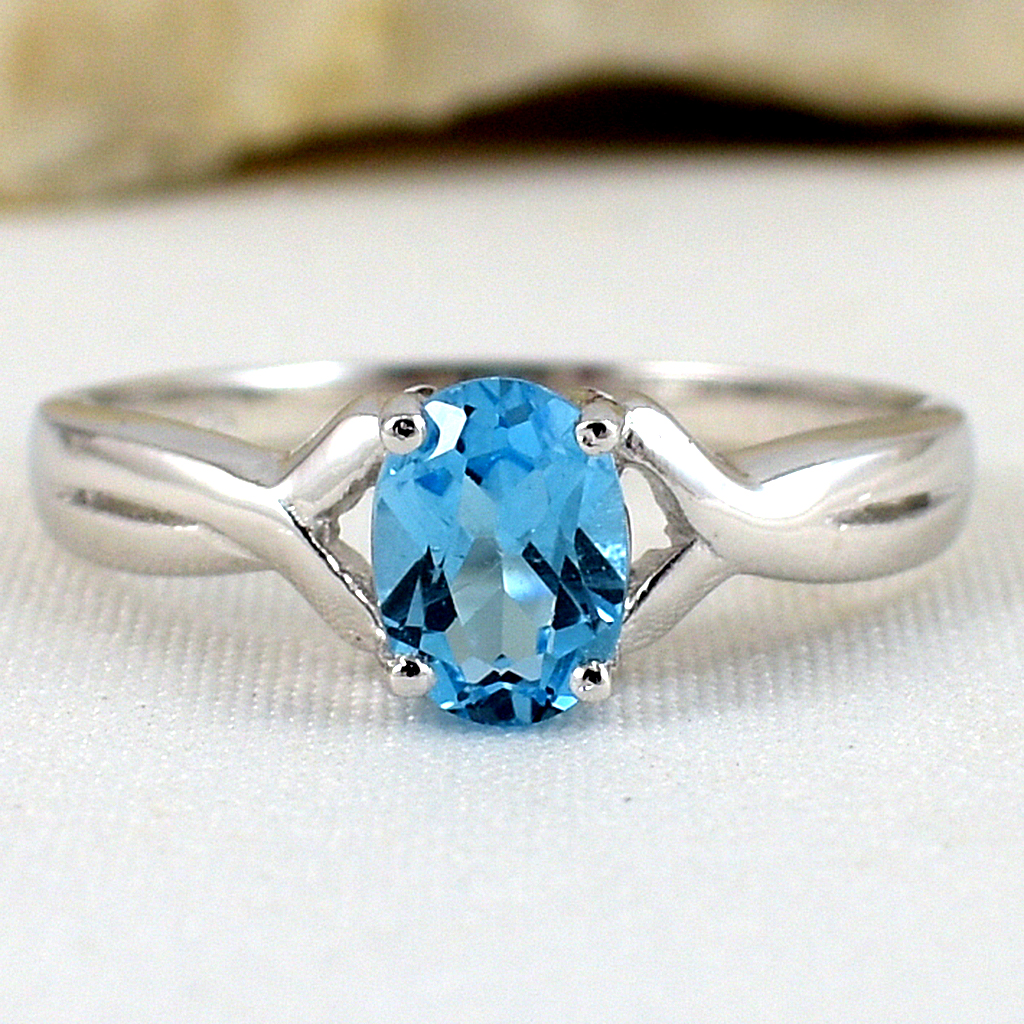 แหวนเงินแท้ราคาถูกชุบทองคำขาว สวิสบลูโทปาซแท้ 0.95 กะรัต งานประณีตสวยงาม สั่งผลิตค่ะ