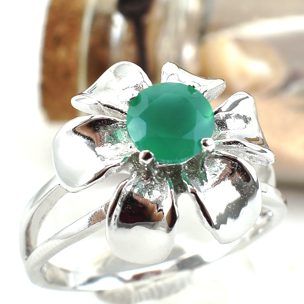 แหวนเงินแท้ราคาถูกชุบทองคำขาว พลอยแท้กรีนอะเกท 0.55 กะรัต งานประณีตสวยงาม สั่งผลิตค่ะ