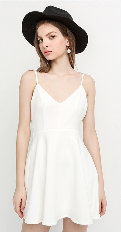 ชุดเดรสออกงานโชว์หลัง ดีไซน์เก๋แต่งปีกนกสไตล์ยุโรป รหัส 1585-สีขาว