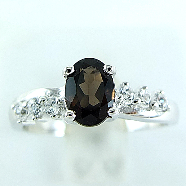 แหวนเงินแท้ราคาถูกชุบทองคำขาว พลอยแท้สโมกกี้ควอทซ์ 0.72 กะรัต เพชรCZ 0.18 กะรัต งานประณีตสวยงาม สั่งผลิตค่ะ