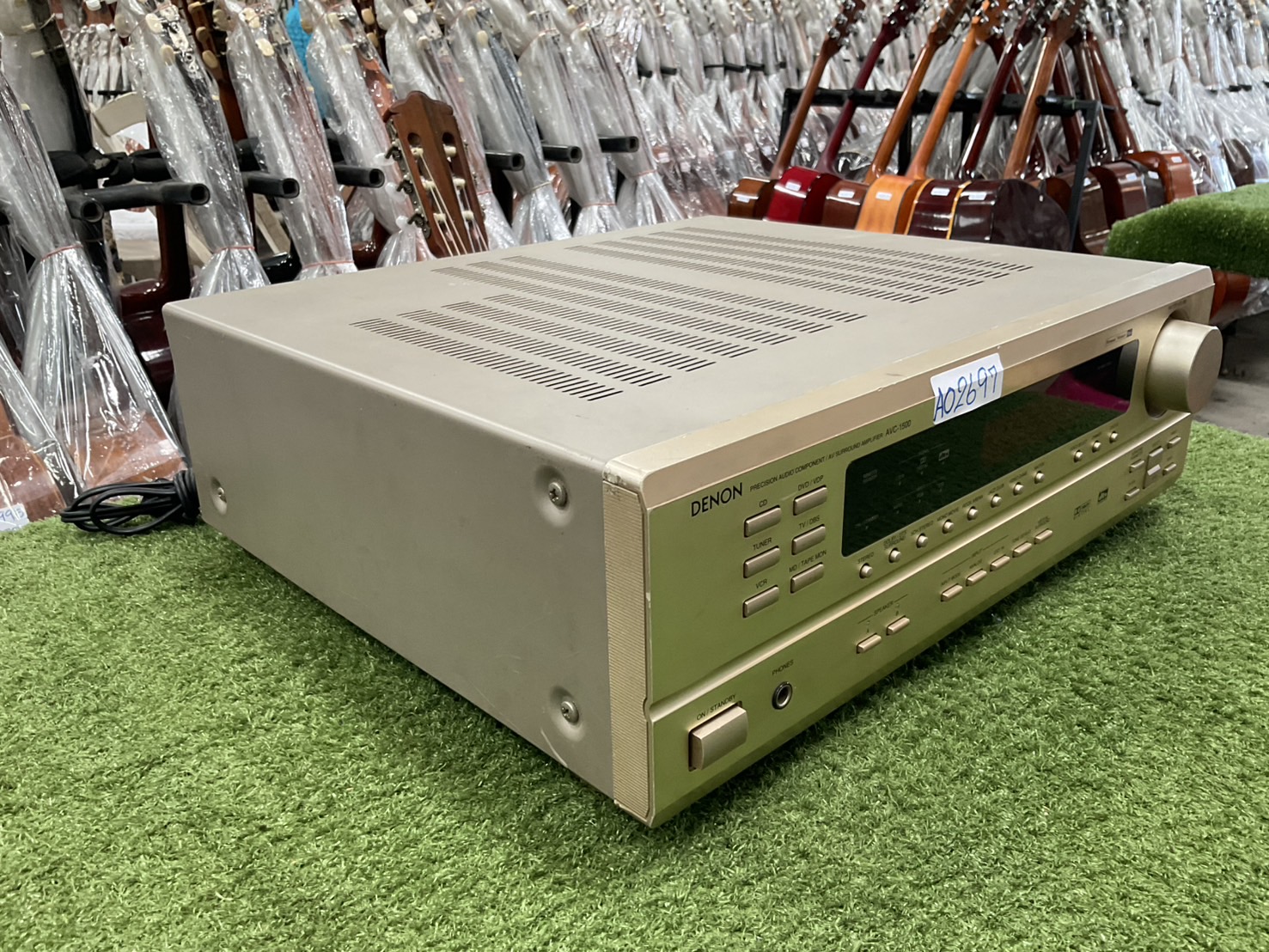 เครื่องขยายเสียง DENON : AVC-1500