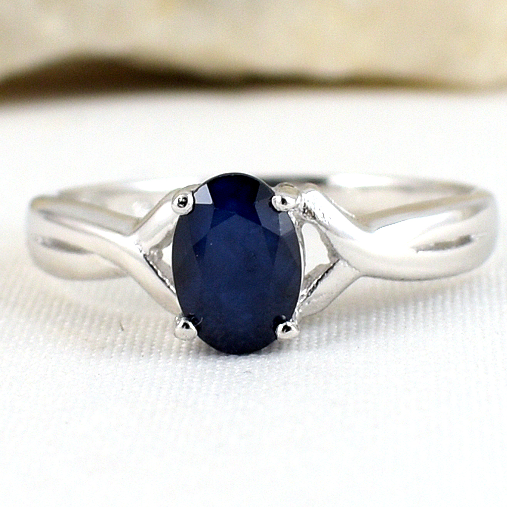 แหวนเงินแท้ราคาถูกชุบทองคำขาว ไพลินแท้ 0.95 กะรัต งานประณีตสวยงาม สั่งผลิตค่ะ