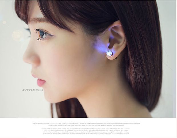 ต่างหูแฟชั่นมีไฟกระพริบสวยเก๋ฝุดๆเลย