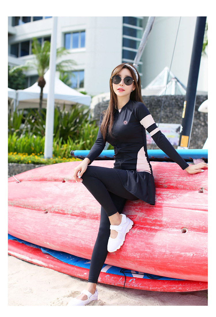 ชุดว่ายน้ำกัน uv ไซส์ 2xl เซต 4 ชิ้น บรารอบอก 34-42 บิกินีและขายาวรอบเอว 30-38 สะโพก 34-42 นิ้ว ตัวขายาวยืดได้อีกนะคะ เสื้อตัวนอกซิปหน้า รอบอก 38-45นิ้วค่ะ ผ้าดี งานสวย คุ้มราคามากค่ะ