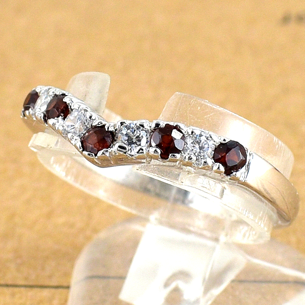 แหวนเงินแท้ราคาถูกชุบทองคำขาว พลอยแท้โกเมน 0.45 กะรัต เพชรCZ 0.12 กะรัต งานประณีตสวยงาม สั่งผลิตค่ะ