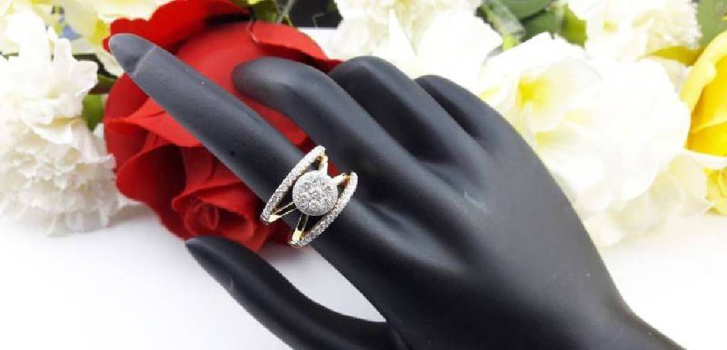 สั่งผลิตเพชรเบลเยี่ยมคัท แหวนแต่งงาน แหวนหมั้น ใส่เที่ยว ออกงาน แหวนทองคำ 18K เพชรแท้ 0.98 กะรัต 9.20 กรัม น้ำ 98 ราคาถูกมาก มีใบรับประกันค่ะ