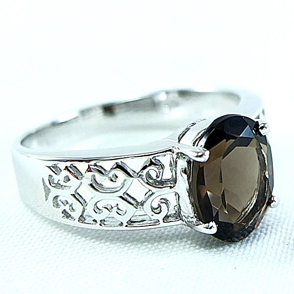 แหวนเงินแท้ราคาถูกชุบทองคำขาว พลอยแท้สโมกกี้ควอทซ์ 1.70 กะรัต งานประณีตสวยงาม สั่งผลิตค่ะ