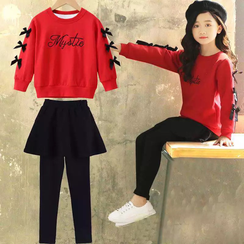 เสื้อกันหนาวเด็ก เสื้อสีแดง + เลกกิ้งกระโปรง สีดำ